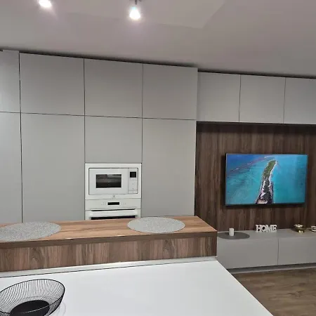 Daire Apartman, Private Garage With Free Parking