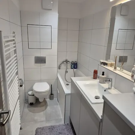 Apartmán, Private Garage With Free Parking Appartamento