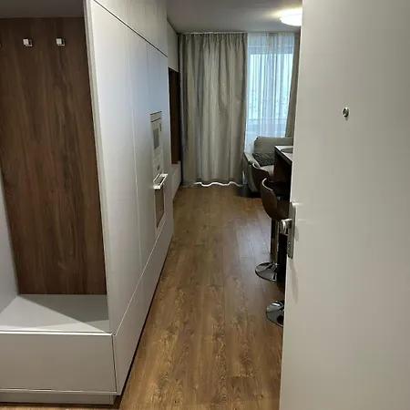 アパート Cassovar, Private Garage With Free Parking コシツェ